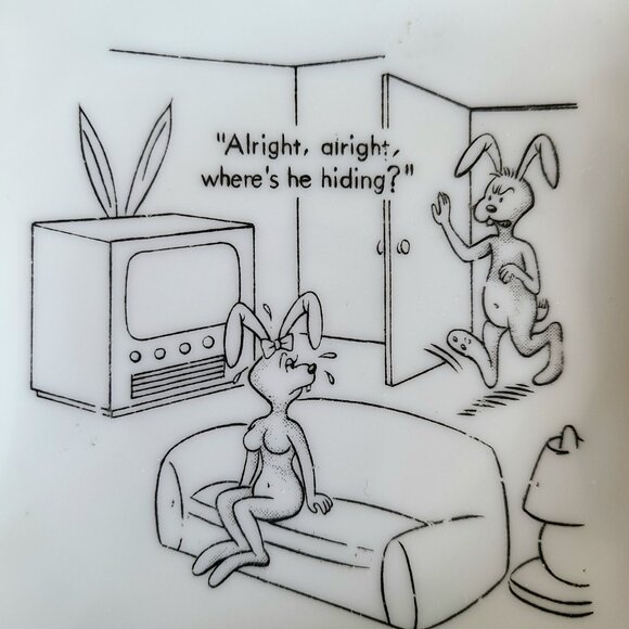 Hareraisers Novelty plate ashtray. Adult Rabbit Cartoon. - Picture 2 of 5